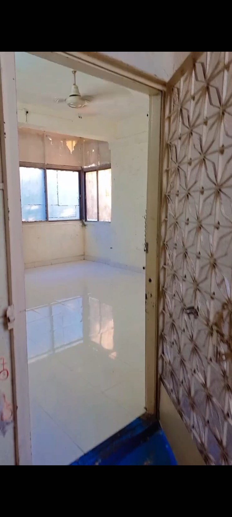 Living Room, kasturba-housing-society 1 Bedroom 850 Sq.Ft. Apartment In Vishrantwadi Pune 8724353