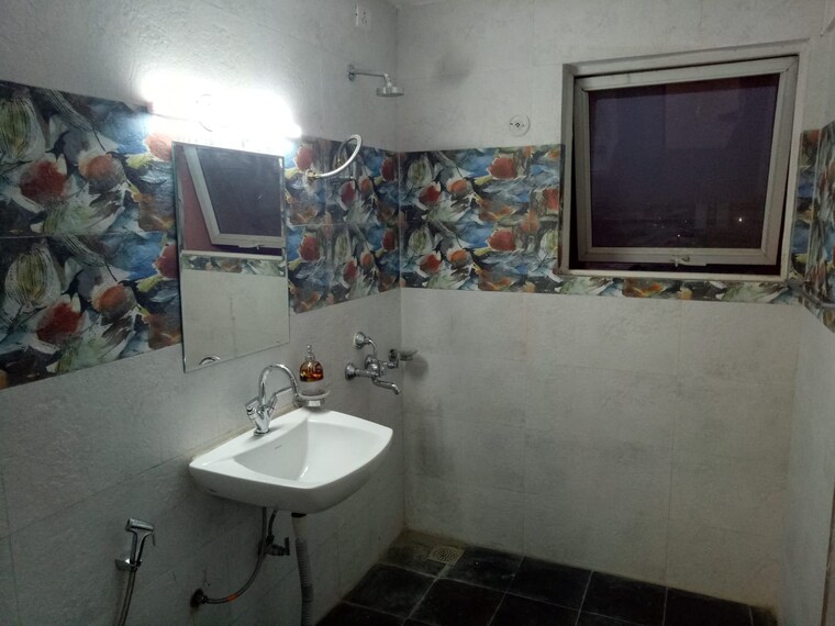Bathroom, gaurs-siddhartham 2.5 Bedroom 1220 Sq.Ft. Apartment In Siddharth Vihar Ghaziabad 8724397