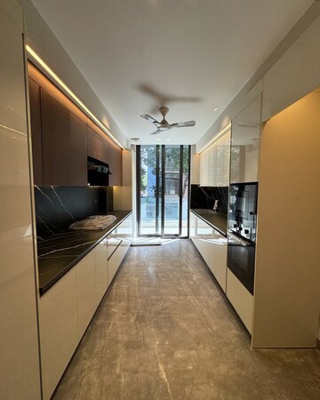 Kitchen in Studio Builder Floor at Sector 21 – for Rent