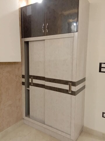 Furnished Amenities in 2.5 BHK Builder Floor at SA HOMES I, Uttam Nagar – for Sale