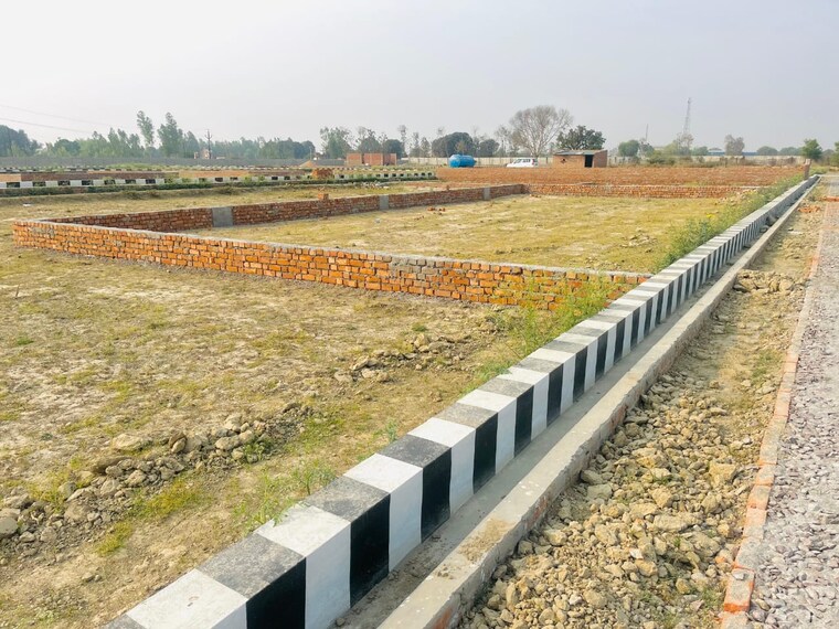 undefined, bakshi ka talab  1000 Sq.Ft. Plot In Bakshi Ka Talab Lucknow 8724408
