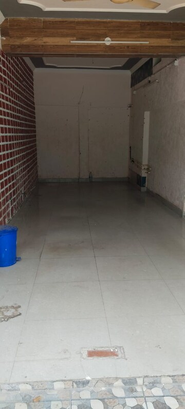  Shop For Rent in Nehrugram