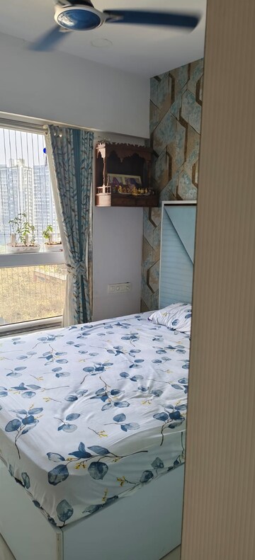 Room in 2 BHK Apartment at Aashna Samadhan, Goregaon West – for Rent