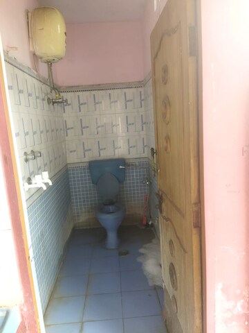 Bathroom in 1 BHK Penthouse at Dharampur Nehru Colony – for Rent
