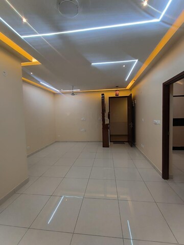 Building Lobby in 2 BHK Apartment at Prestige Finsbury Park Hyde, Bagaluru  – for Rent