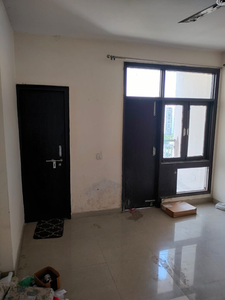 Room, sector 116 3 Bedroom 3500 Sq.Ft. Builder Floor In Sector 116 Noida 8724431