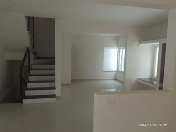 Room in 4 BHK Apartment at Aratt Cityscape, Budigere Road – for Sale