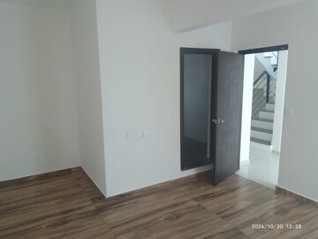 Room in 4 BHK Apartment at Aratt Cityscape, Budigere Road – for Sale