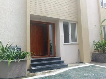 Room in 4 BHK Apartment at Aratt Cityscape, Budigere Road – for Sale