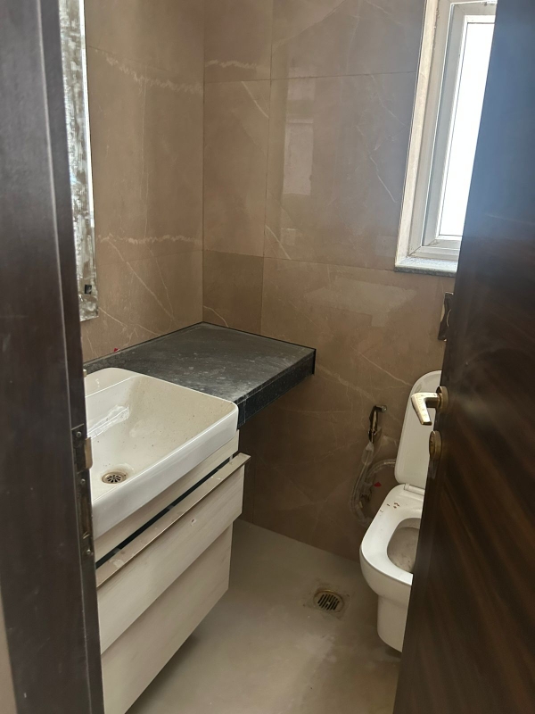 3 BHK + Servant Room Apartment For Rent in Smart World Orchard