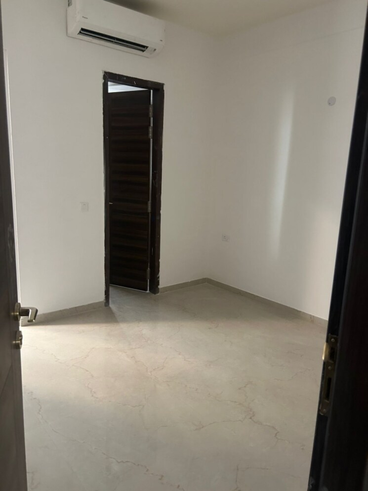 Room, smart-world-orchard 3 Bedroom 1680 Sq.Ft. Apartment In Sector 61 Gurgaon 8724488