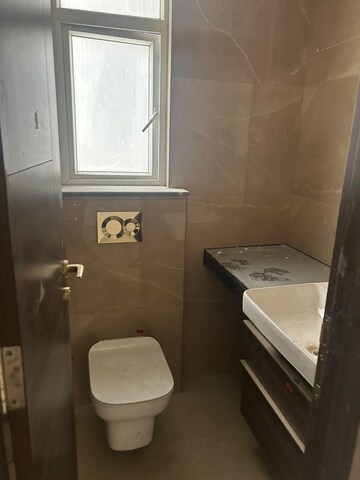 Bathroom in 3 BHK Apartment at Smart World Orchard, Sector 61 – for Rent