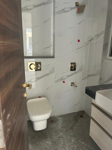 Bathroom in 3 BHK Apartment at Smart World Orchard, Sector 61 – for Rent