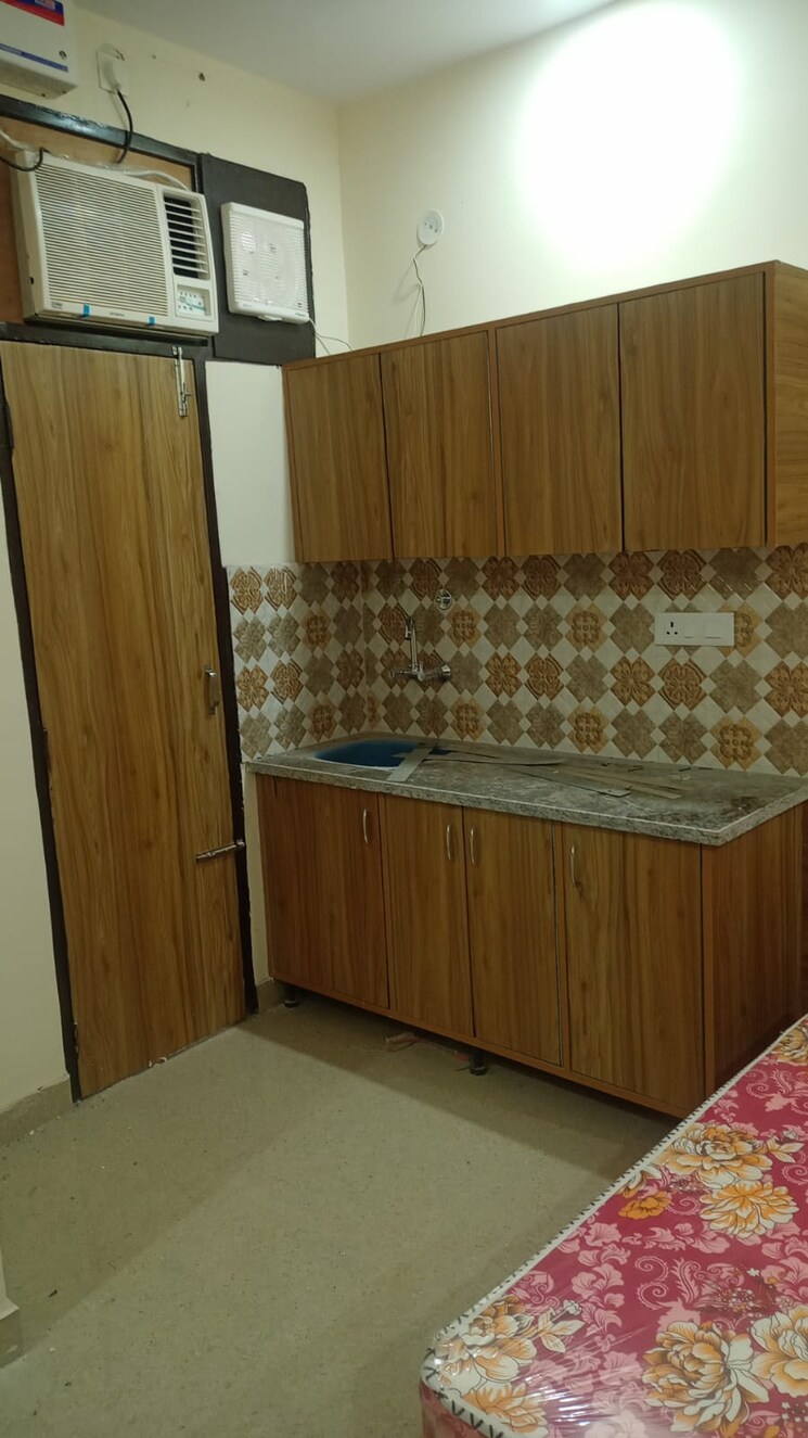Kitchen, unitech-cyber-park 1 RK 280 Sq.Ft. Builder Floor In Sector 39 Gurgaon 8724582