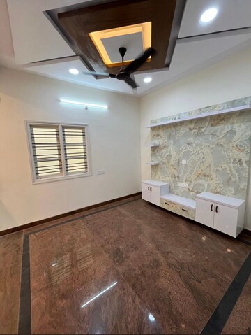 Room in 6 BHK Independent House at Sahakara Nagar – for Sale