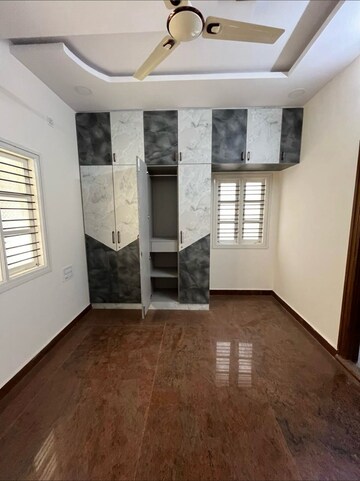Room in 6 BHK Independent House at Sahakara Nagar – for Sale