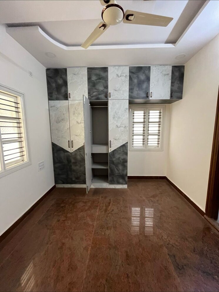 Room, sahakara nagar 6 Bedroom 4800 Sq.Ft. Independent House In Sahakara Nagar Bangalore 8724596