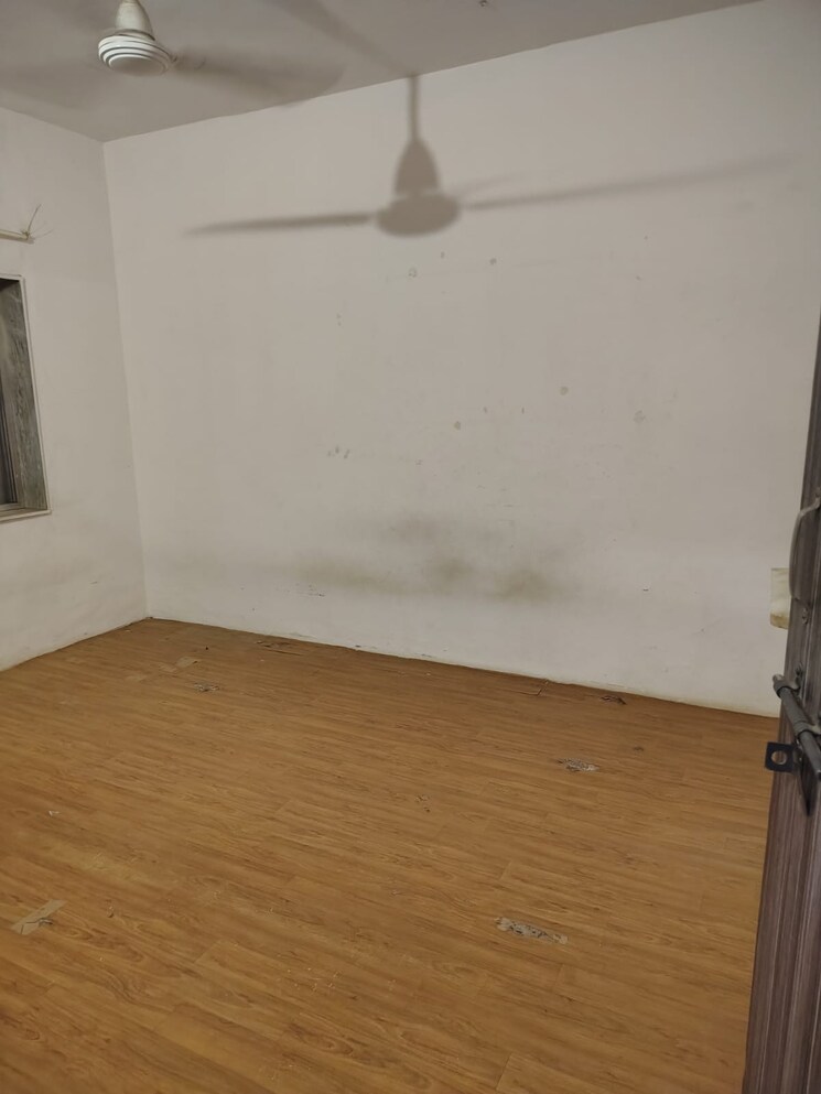 Room, blue-bell-chs-oshiwara 1 Bedroom 550 Sq.Ft. Apartment In Oshiwara Mumbai 8724611