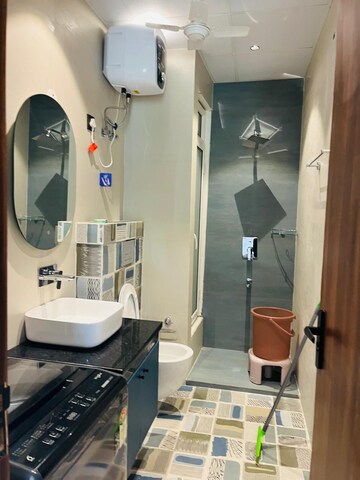 Master Bedroom in 2 BHK Builder Floor at Gupta Awas, Sector 43 – for Rent