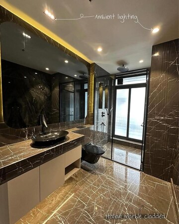 Bathroom in 1.5 BHK Builder Floor at Sector 21 – for Rent