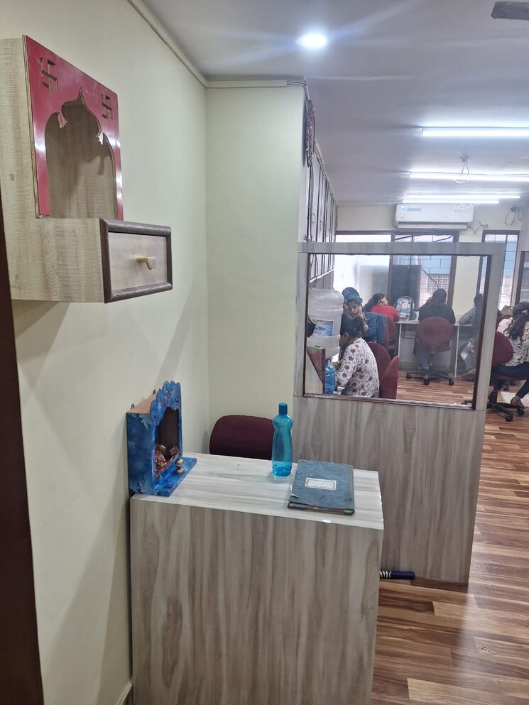 Bathroom, esplanade Commercial Office Space 630 Sq.Ft. In Esplanade Kolkata 8724948