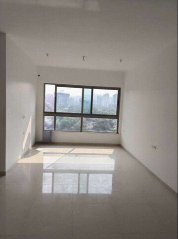 Room in 3 BHK Apartment at Kalpataru Immensa, Kolshet Road – for Rent