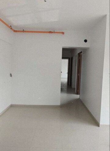 Room in 3 BHK Apartment at Kalpataru Immensa, Kolshet Road – for Rent