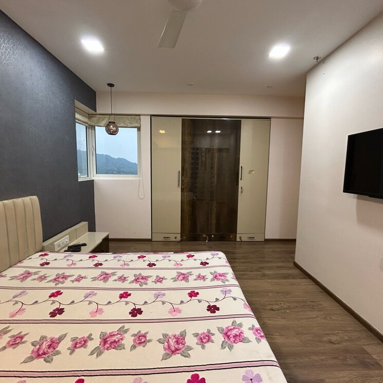 Bedroom, courtyard-by-narang-realty-and-the-wadhwa-group 5 Bedroom 1700 Sq.Ft. Apartment In Unnathi Gardens Thane 8725001