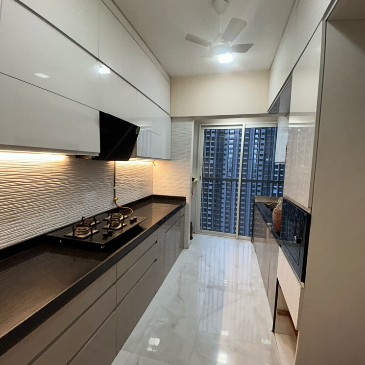 Kitchen, courtyard-by-narang-realty-and-the-wadhwa-group 5 Bedroom 1700 Sq.Ft. Apartment In Unnathi Gardens Thane 8725001