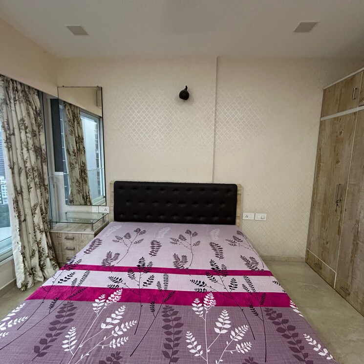 Bedroom, courtyard-by-narang-realty-and-the-wadhwa-group 5 Bedroom 1700 Sq.Ft. Apartment In Unnathi Gardens Thane 8725001