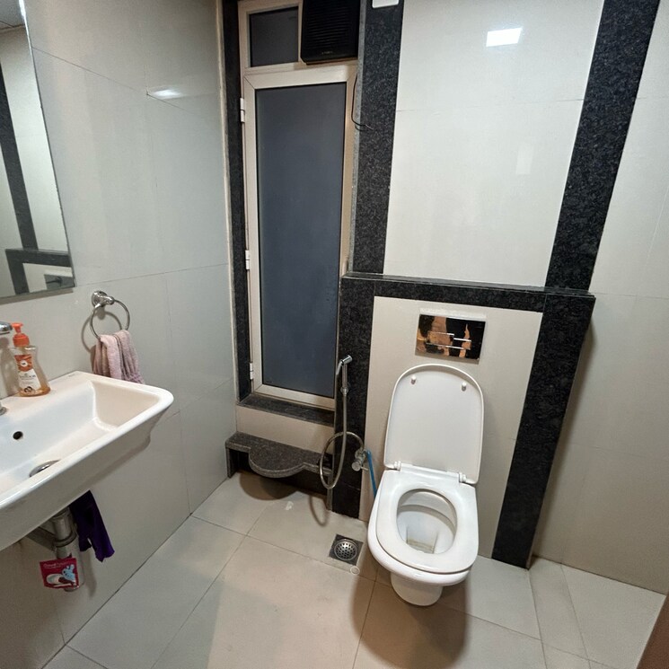 Bathroom, tata-serein 3 Bedroom 1280 Sq.Ft. Apartment In Unnathi Gardens Thane 8725015