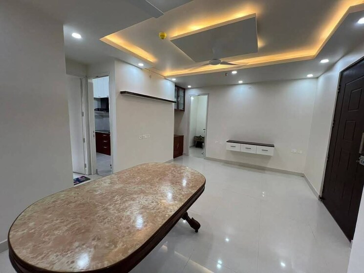 Room, gola road 3 Bedroom 1300 Sq.Ft. Apartment In Gola Road Patna 8725099