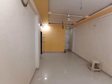 Room in 2.5 BHK Apartment at Aundh – for Rent