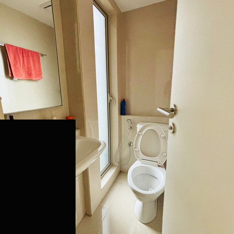 Bathroom, hiranandani-solitaire-studio-apartment 1 Bedroom 400 Sq.Ft. Apartment In Hiranandani Estate Thane 8725134