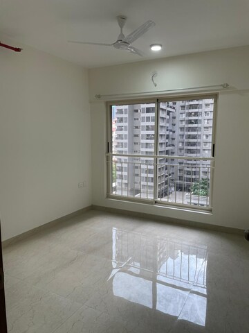 Room in 3 BHK Apartment at Supreme Estia Phase 1, Baner – for Rent