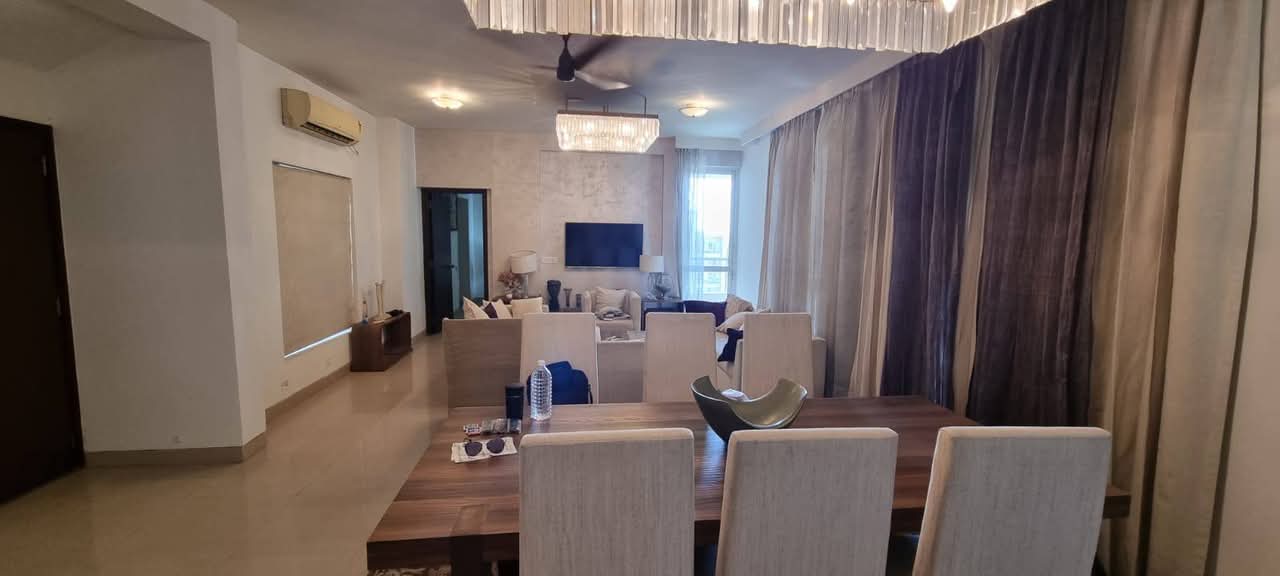 4 BHK + Servant Room,Extra Room Apartment For Rent in Indiabulls Centrum Park