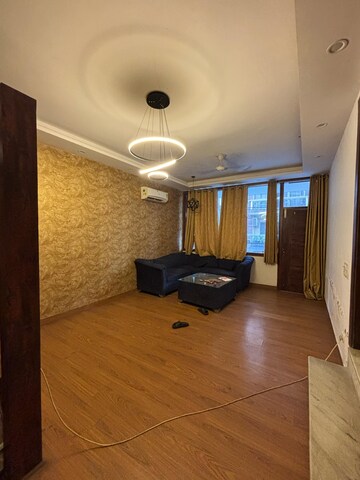 Room in 4 BHK Builder Floor at Greater Kailash I – for Rent