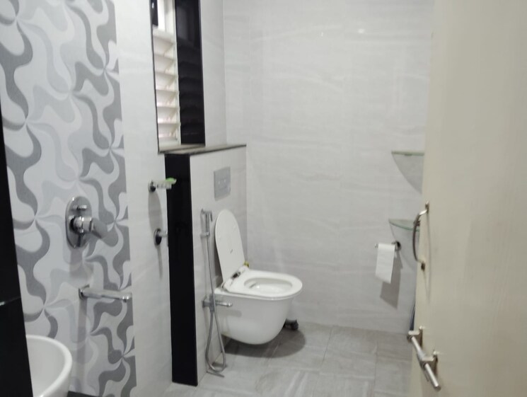 Bathroom, mandake-anubhav 2 Bedroom 1050 Sq.Ft. Apartment In Kothrud Pune 8725414
