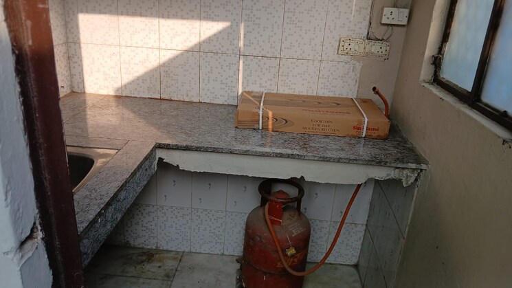 Bathroom, greater kailash i 1 RK 30 Sq.Yd. Builder Floor In Greater Kailash I Delhi 8725459