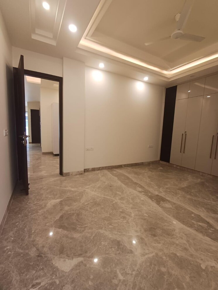 Room, nehru enclave 3 Bedroom 200 Sq.Yd. Builder Floor In Nehru Enclave Delhi 8725490