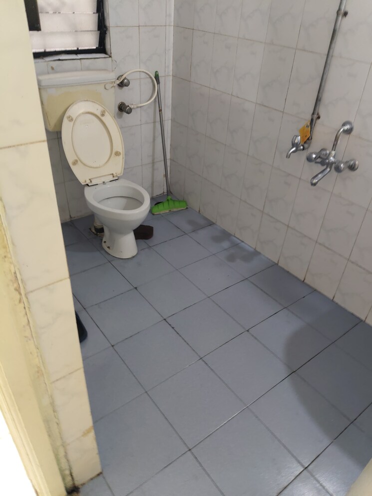 Bathroom, bramha-aangan 2 Bedroom 1050 Sq.Ft. Apartment In Salunkhe Vihar Society Pune 8725491
