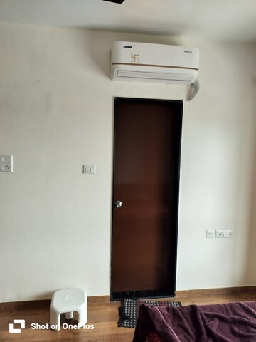 Room in 2 BHK Apartment at Kolte Patil 24K Stargaze, Bavdhan – for Rent