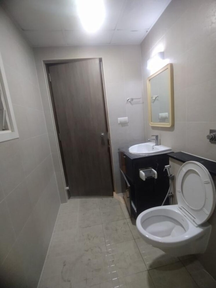 Bathroom, sobha-dream-acres 3 Bedroom 1012 Sq.Ft. Apartment In Panathur Bangalore 8725552