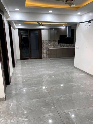 Building Lobby in 2 BHK Builder Floor at Sector 21 – for Rent