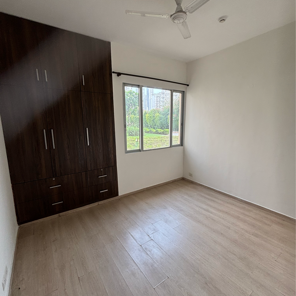 2 BHK Apartment For Rent in Ireo Uptown
