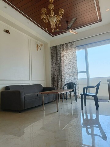Living Room in 2.5 BHK Builder Floor at Sector 21 – for Rent