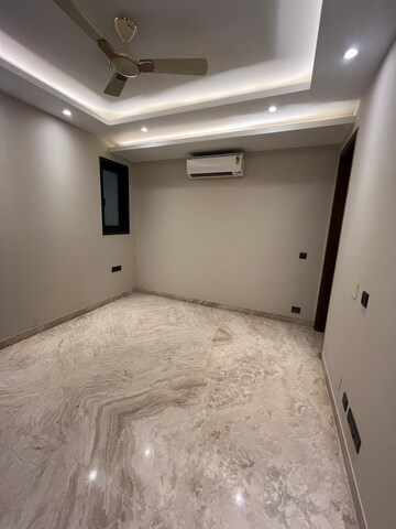 Bedroom in 4 BHK Builder Floor at Dlf Phase I – for Sale