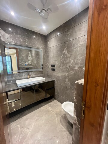 Bathroom in 4 BHK Builder Floor at Dlf Phase I – for Sale