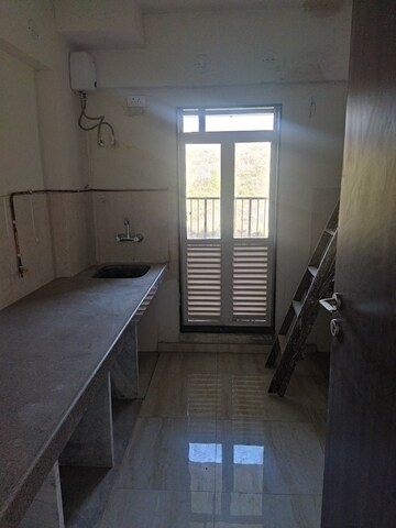 Room in 2 BHK Apartment at Gundecha Greens, Kandivali East – for Sale