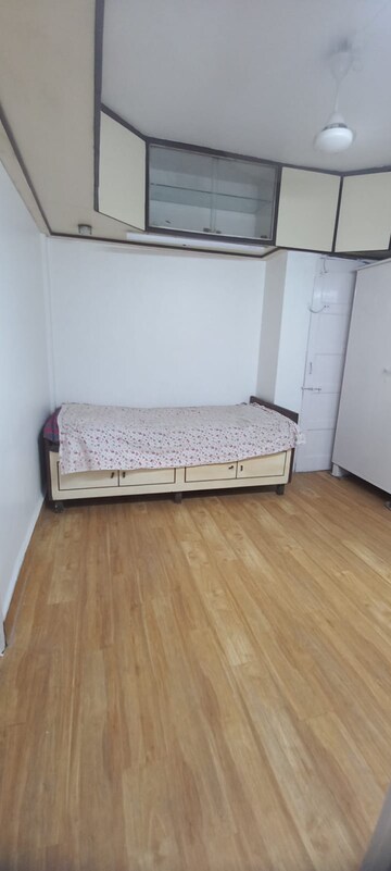 1 RK Apartment For Rent in Siddhi Vinayak Mandir Area